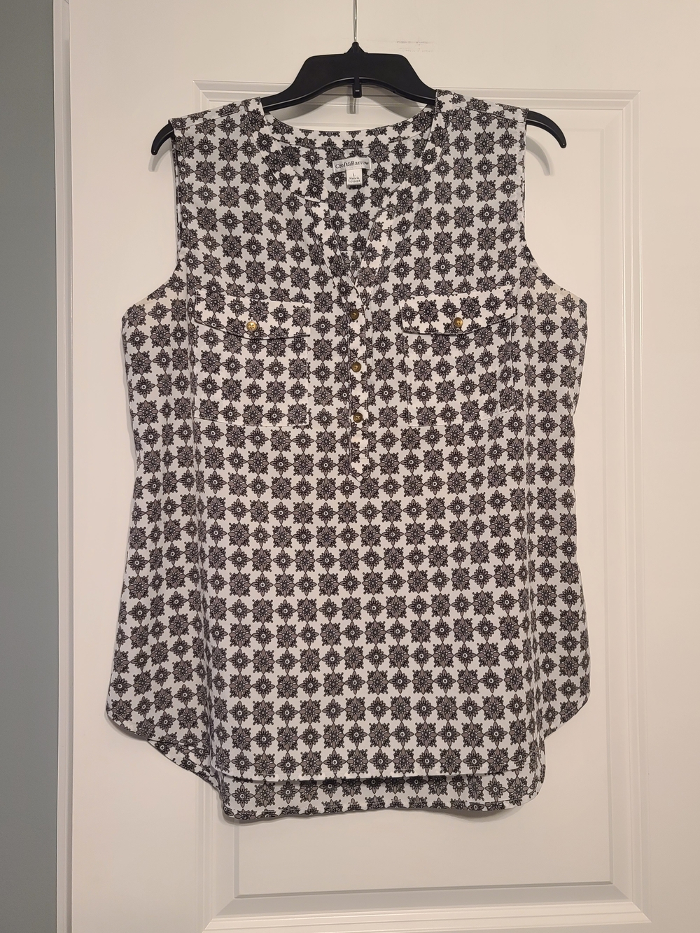 Croft & Barrow Women's Sz L Black/White Printed Sleeveless Blouse